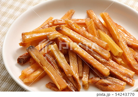 芋けんぴ。高知県の名物として知られるお菓子。 54243770