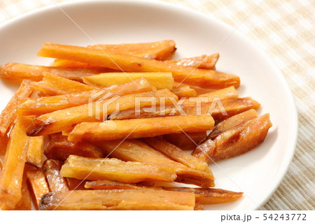 芋けんぴ。高知県の名物として知られるお菓子。 54243772