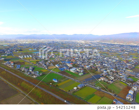 徳島平野〜ドローンで空撮(吉野川 左岸/徳島県上板町綾部) 徳島平野〜ドローンで空撮(吉野川 左岸/徳島県上板町綾部) 54251248