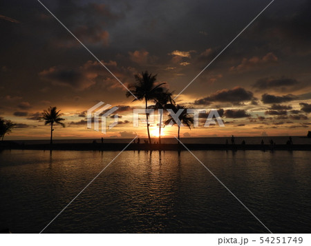 海に沈む夕日 ASIA BRUNEI 海に沈む夕日 ASIA BRUNEI 54251749