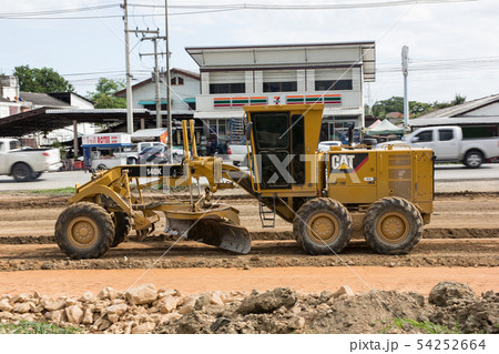 Cat 140k motor grader on Construction site. 54252664