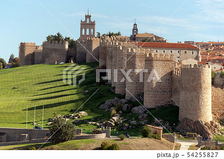 Medieval city walls in Avila, Castilla y Leon, Spain. Considered the best preserved in Europe. 54255827