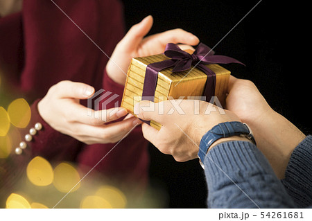 クリスマス　プレゼント　女性 54261681