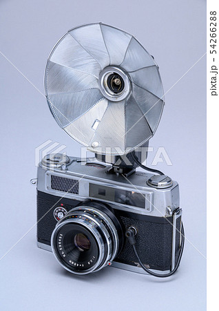 フィルムカメラ　カメラ　古いカメラ　ストロボ 54266288