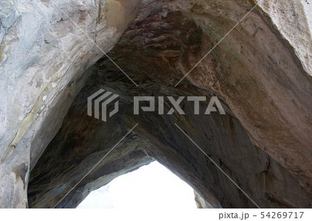 Cathedral Cove in New Zealand・カセドラル洞窟  54269717