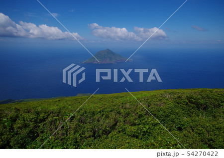 八丈小島を望む 54270422