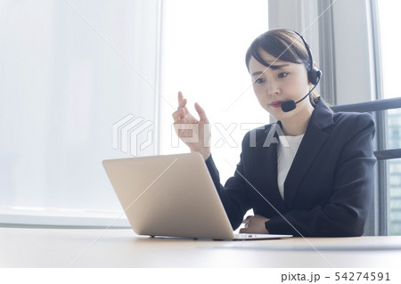 オペレーター　ヘッドセット　電話会議 54274591