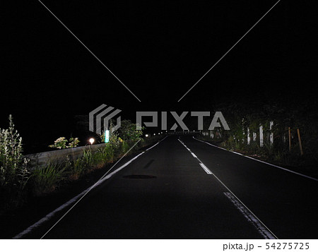 夜の山道 54275725