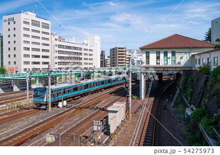 日本の東京都市景観  鶯谷駅（南口）などを望む 54275973