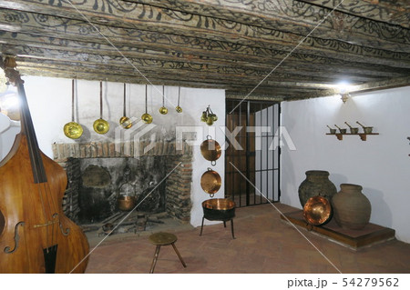 聖女テレサが修道女として暮らした「エンカルナシオン修道院」 54279562