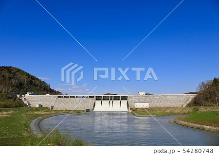 大量放水中の春の当別ダム 大量放水中の春の当別ダム 54280748