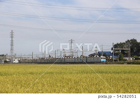 南栗橋付近を行く東急田園都市線8500系（伊豆のなつ号） 54282051