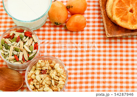 ミックスシードとグラノーラ 54287946