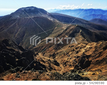 朝日岳から眺める茶臼岳(那須岳) 朝日岳から眺める茶臼岳(那須岳) 54290590