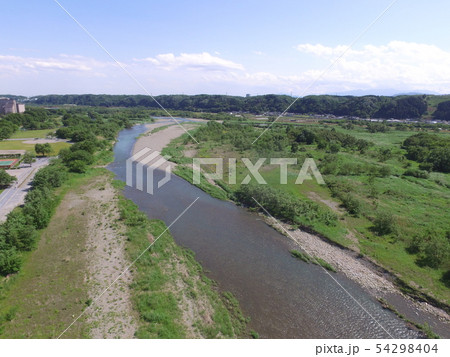 ドローンで上空から撮影した「多摩川」(福生南公園/東京都福生市南田園) ドローンで上空から撮影した「多摩川」(福生南公園/東京都福生市南田園) 54298404