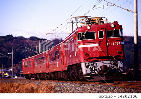1995年　東北線を行く50系客車列車 54302106