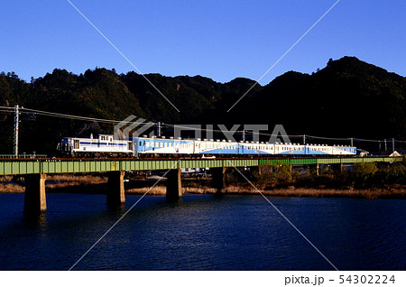 1995年 紀勢本線を行くDD511037お座敷客車なごやか 1995年 紀勢本線を行くDD511037お座敷客車なごやか 54302224