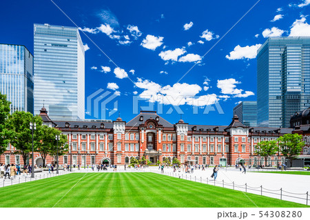 東京駅　丸の内口　駅前風景 54308280
