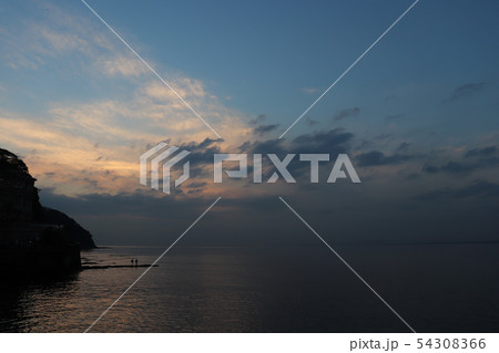 夕暮れ 54308366