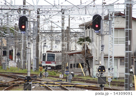 関東ローカルに転用改造中の東武20050系(5扉車) 関東ローカルに転用改造中の東武20050系(5扉車) 54309091