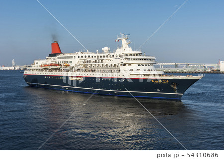 にっぽん丸大さん橋出航 にっぽん丸大さん橋出航 54310686