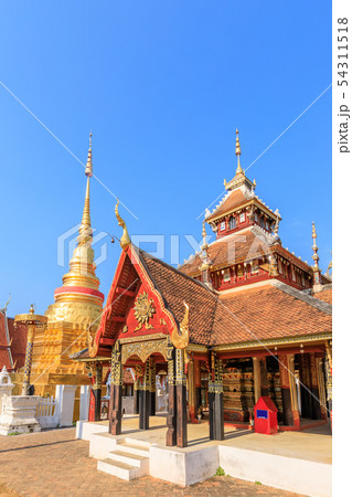 Golden pagoda and Buddha pavilion at Wat Pong Golden pagoda and Buddha pavilion at Wat Pong 54311518
