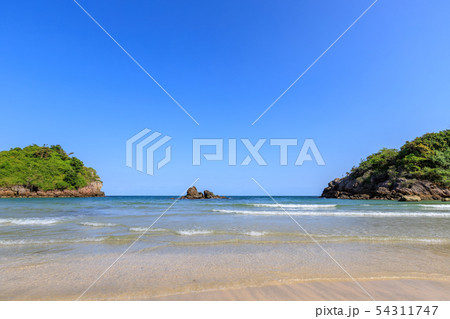 Clear turquoise blue sea at Bo Thong Lang Bay, 54311747