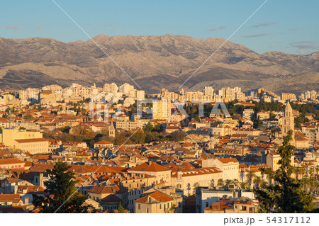 クロアチアのスプリトの夕景 54317112