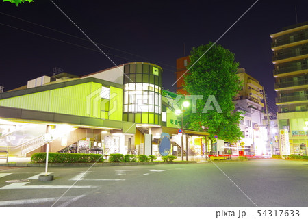 夜の昭島駅南口 54317633