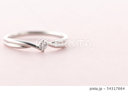 ダイヤの指輪 54317664