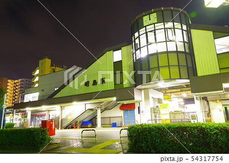 夜の昭島駅北口 54317754