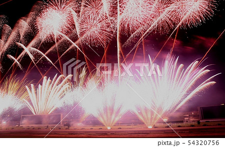 京都芸術花火２０１９　ワイドスターマイン 54320756