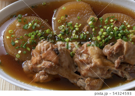 大根と鶏手羽元の煮物 大根と鶏手羽元の煮物 54324593