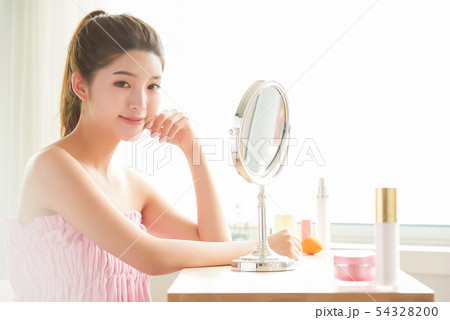 女性　ビューティー 54328200