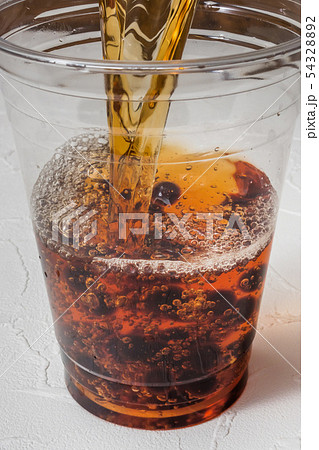タピオカアイスティー　タピオカドリンク　Asian style Tapioca bubble tea 54328892