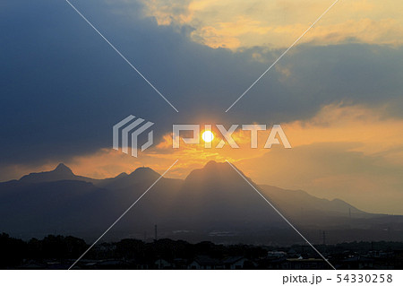 榛名山　夕焼け　道の駅よしおか付近 54330258
