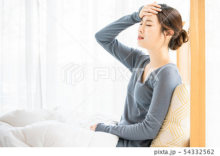 女性　体調不良 54332562