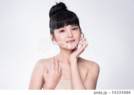 Beautiful Young Asian Woman with Clean Fresh Skin, 54334986