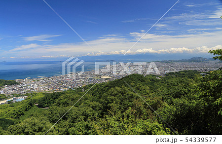 今治市街を北西から南東に俯瞰する 54339577