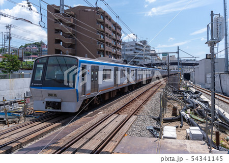 相鉄・JR直通線工事区間を走る横浜行き電車 相鉄・JR直通線工事区間を走る横浜行き電車 54341145