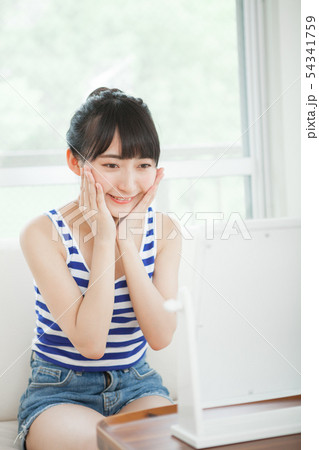 若い女の子の美容イメージ 若い女の子の美容イメージ 54341759