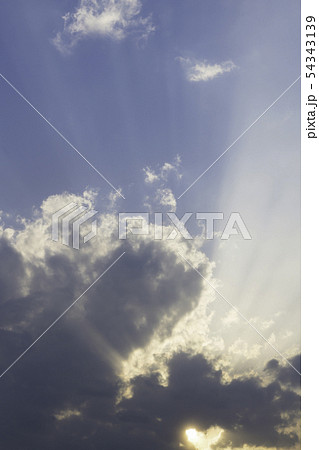 青空 空 雲 光芒 背景 背景素材 青空 空 雲 光芒 背景 背景素材 54343139