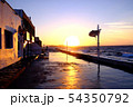ミコノス島の夕暮れ 54350792