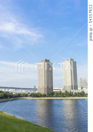 東京 港区 お台場 ビーチのある都市風景 東京 港区 お台場 ビーチのある都市風景 54357612