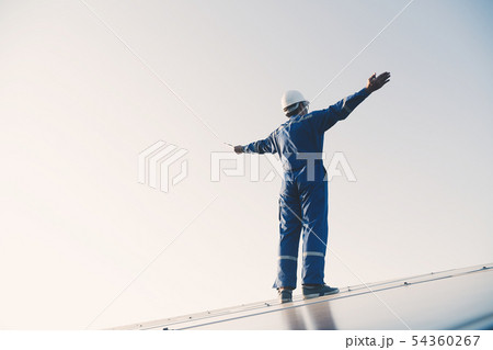 operation and maintenance in solar power plant 54360267