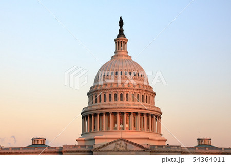 アメリカ　ワシントンD.C　国会議事堂　キャピタル 54364011