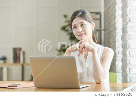 女性 ビジネス 女性 ビジネス 54365626