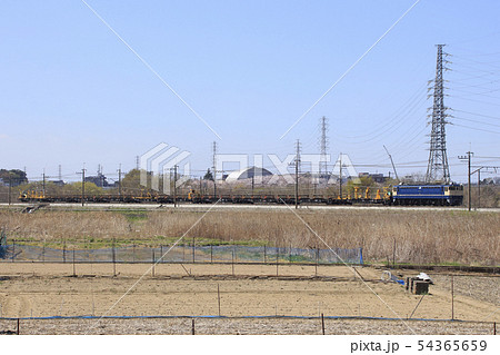 武蔵野線を行くレール輸送列車(EF65形1000番台) 武蔵野線を行くレール輸送列車(EF65形1000番台) 54365659