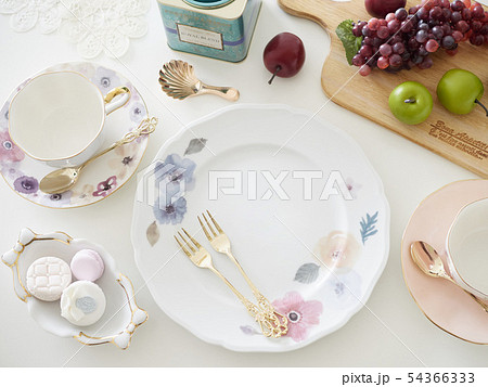 ポーセラーツの手作り皿での朝食イメージ 54366333