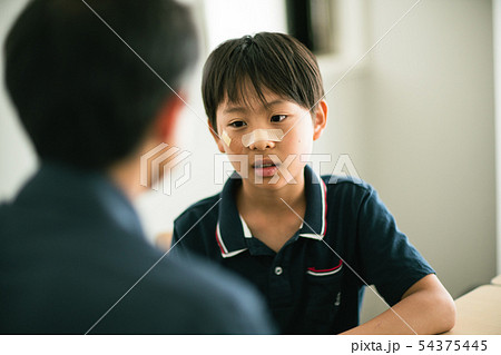 息子　父親　愛情　喧嘩 54375445